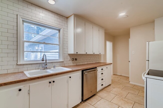 Foto del edificio - 623 S Grant Ave