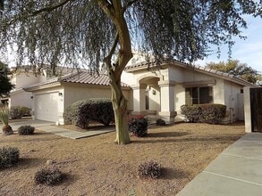 Building Photo - 1110 W Raven Dr