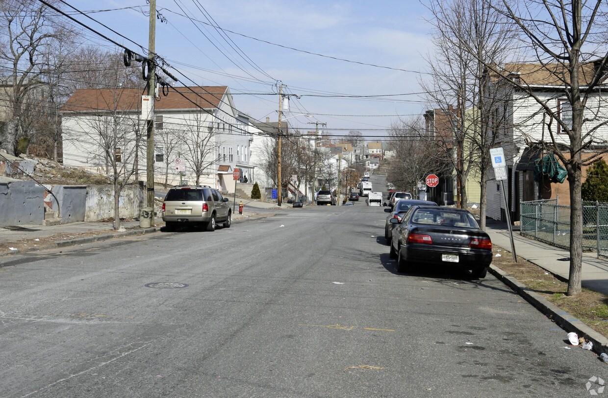 94 N 3rd St, Paterson, NJ 07522 Apartments in Paterson, NJ
