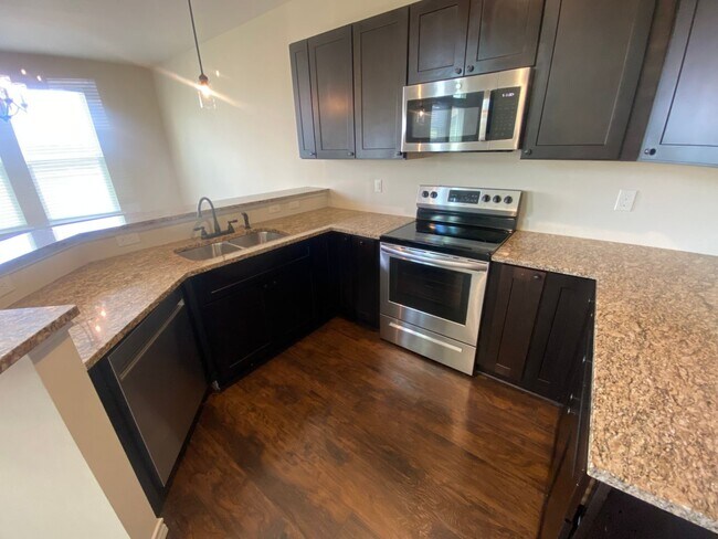 Foto del edificio - 148-154 Eagle Meadow Drive