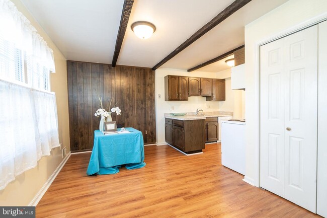 Building Photo - 6874 Brian Michael Ct