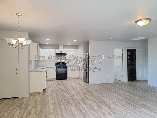 Foto del edificio - 412 Whitefish Ln
