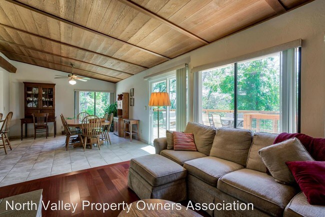 Building Photo - 3 br, 3 bath House - 10504 French Creek