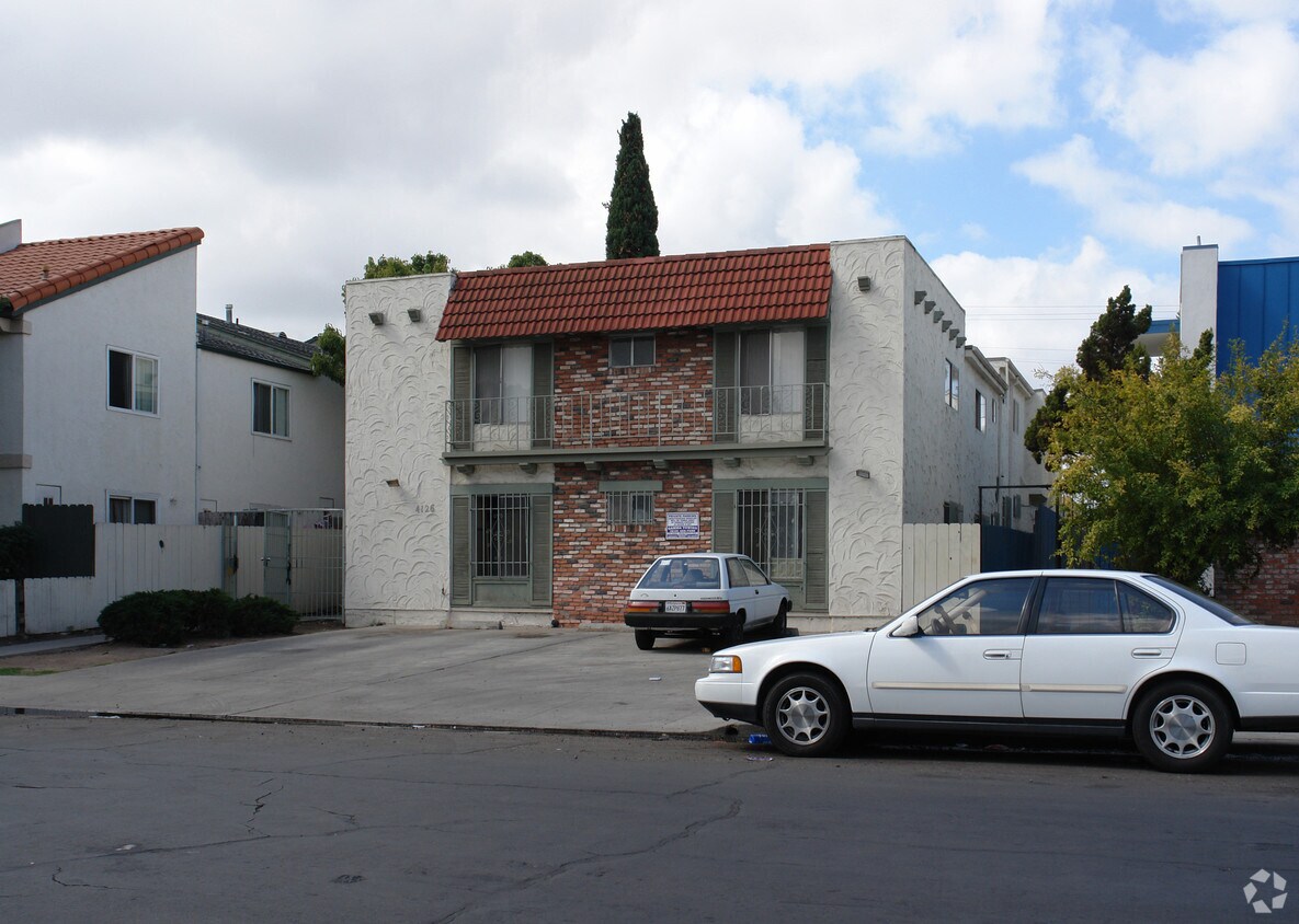 Primary Photo - 4126 Menlo Ave
