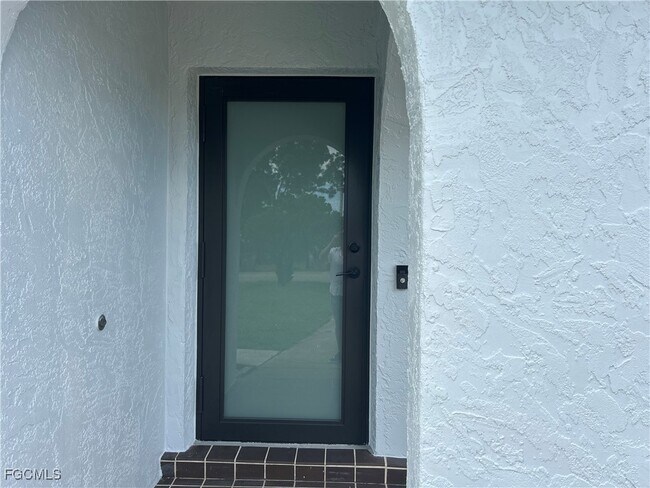 Foto del edificio - 729 SW 46th St