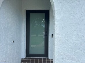 Building Photo - 729 SW 46th St