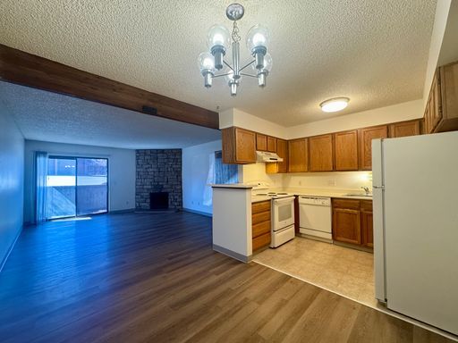 Photo - Lovely 1 Bedroom, 1 Bathroom Lakewood Condo! Community POOL!!!