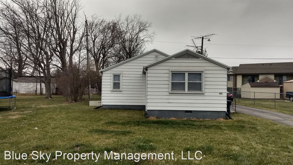 Primary Photo - 2 br, 1 bath House - 106 E. Harvard Ave.