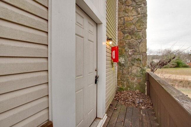 Foto del edificio - 9020 Mahogany Row SE