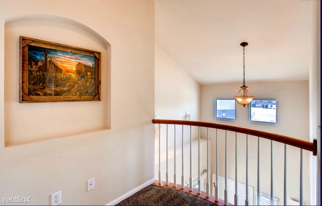 Building Photo - 320 Carina Cir