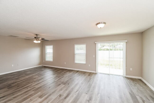 Building Photo - 95339 Mistwood Ct