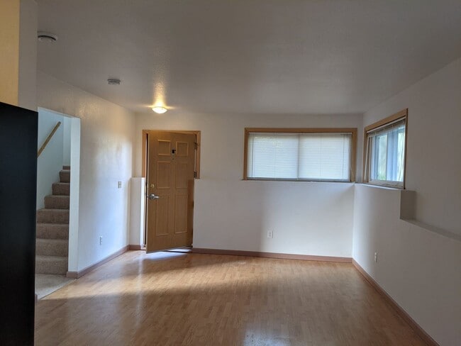 Building Photo - 2 br, 1.5 bath House - 5847 16th Ave S