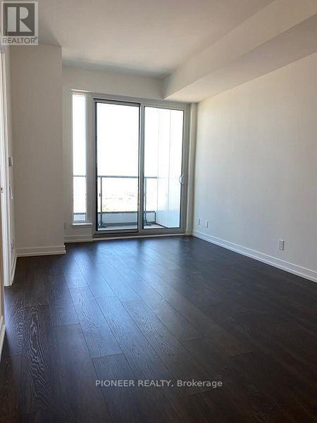 Photo du bâtiment - 898 Portage Pkwy