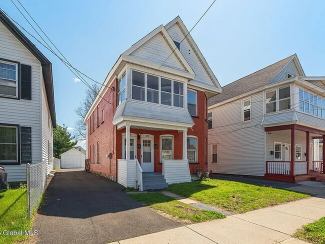 Building Photo - 1237 4th Ave