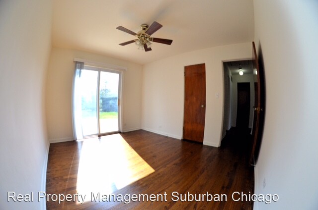 Building Photo - 2 br, 1 bath House - 303 N Elm St