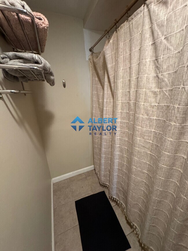 Foto del edificio - 101 Heath St