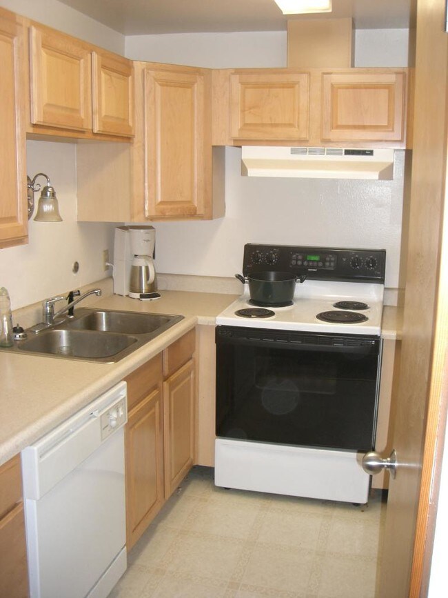 Building Photo - 800 N 36th St