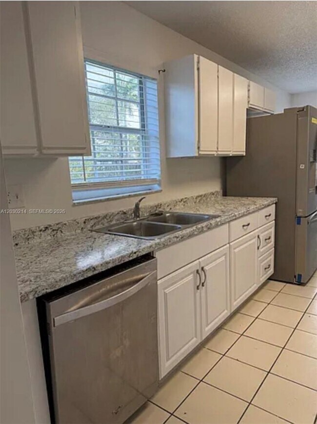 Foto del edificio - 127 SW 159th Way