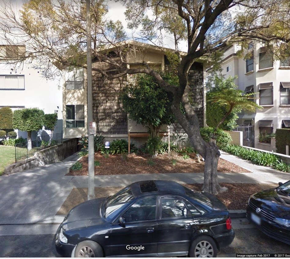 Primary Photo - 1644 Camden Ave