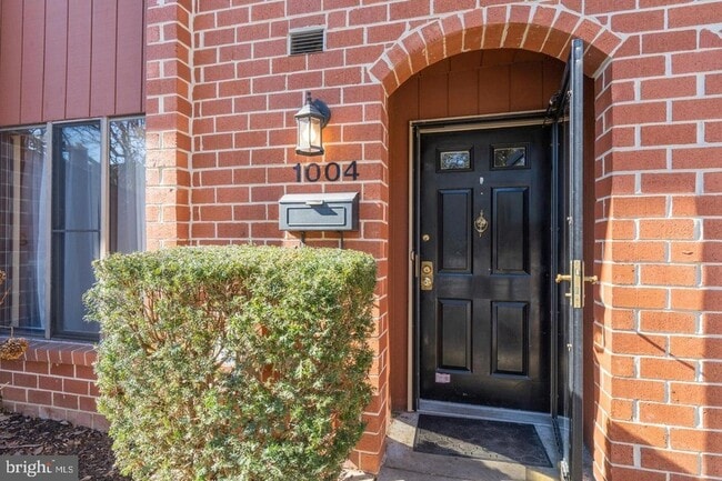 Foto del edificio - 1004 Worthington Dr