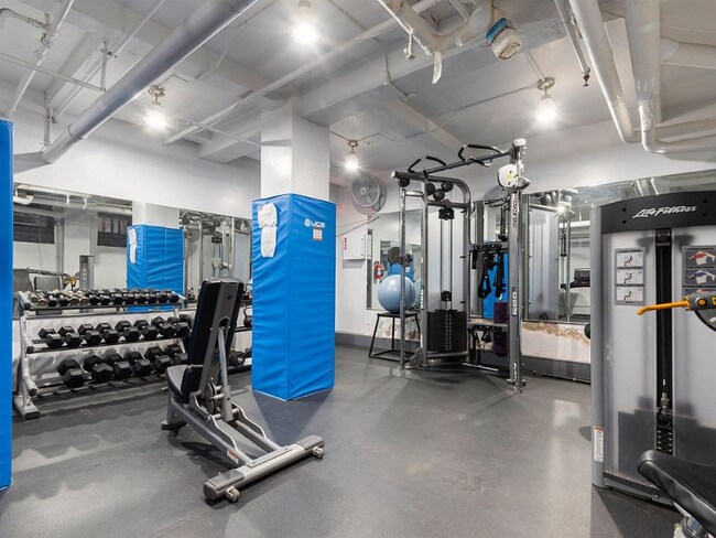 Foto del edificio - 50 Glenwood Ave