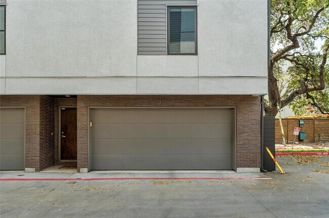Foto del edificio - 1702 S Lamar Blvd
