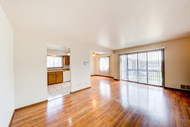 Building Photo - 15706 Peggy Ln