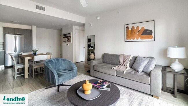 Foto del edificio - 698 NE 1st Ave