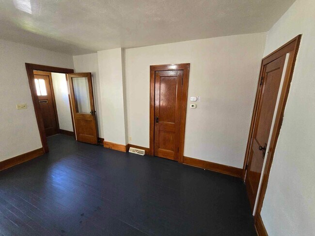 Foto del edificio - 710 Poplar St