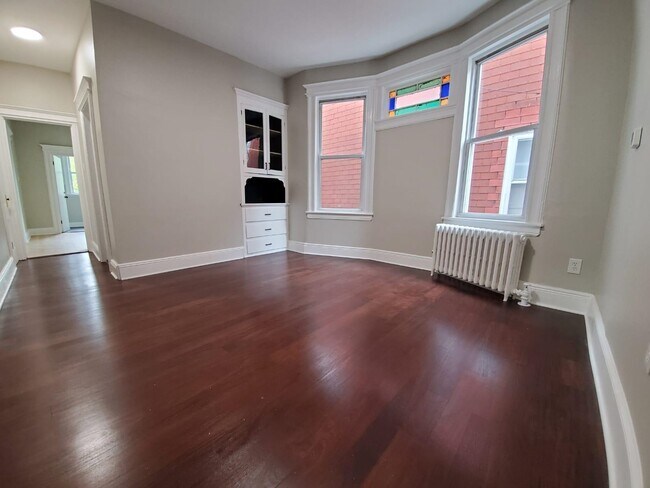 Building Photo - 189 Boyd Ave