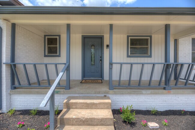 Foto del edificio - 2508 S Irvington Ave