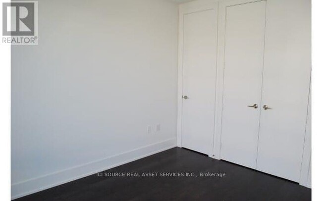 Building Photo - 39 Queens Quay E