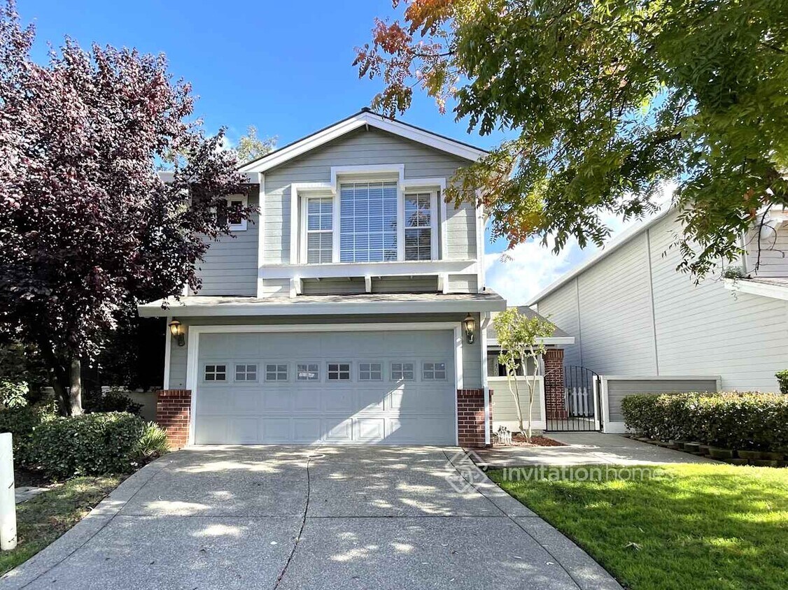 Primary Photo - 4008 Eastwood Village Ln