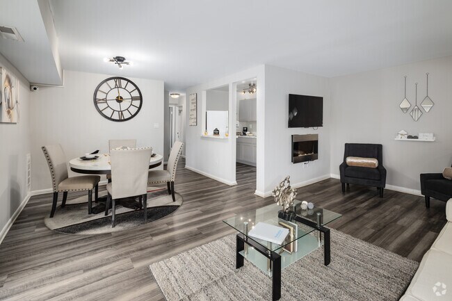 Interior Photo - Admiral Place Apartments