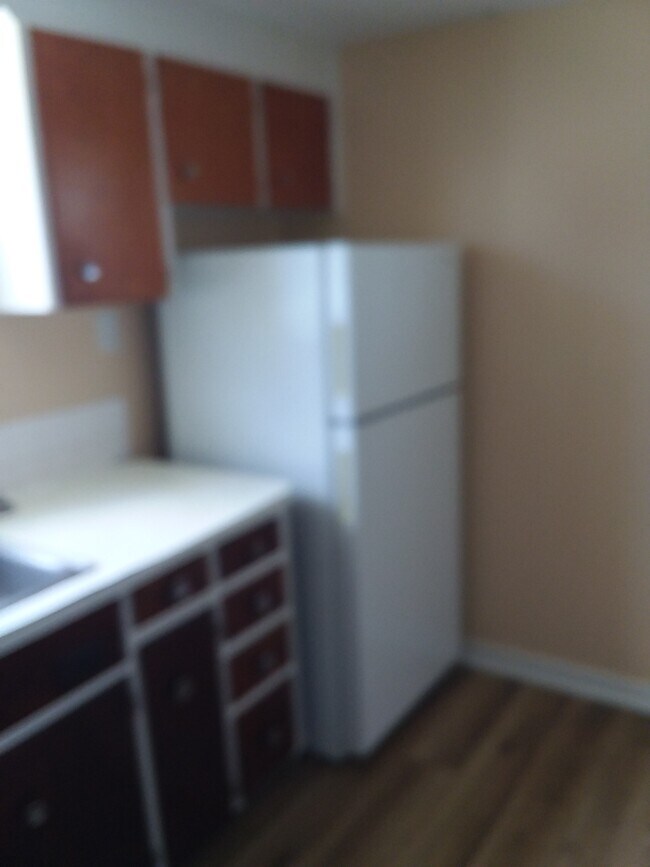 Building Photo - 1349 5th Ave