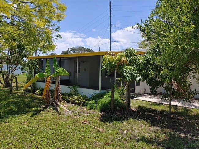 Foto del edificio - 515 Boca Ciega Isle Dr