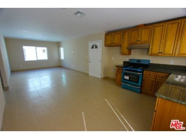 Interior Photo - 1731 Crenshaw Blvd