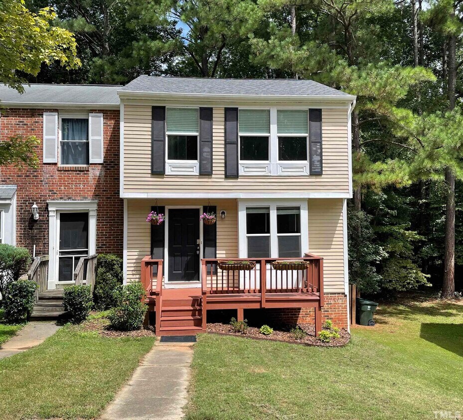 7260 Shellburne Dr, Raleigh, NC 27612 Townhome Rentals in Raleigh NC