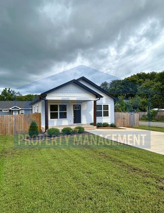 Building Photo - 1513 Huff Ave SW