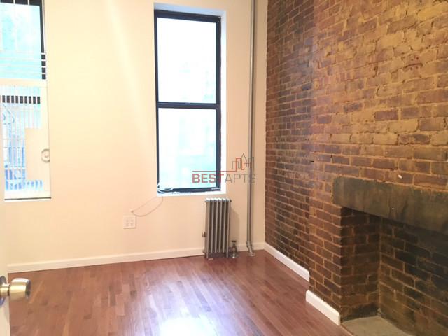 Primary Photo - 306 E 6th St