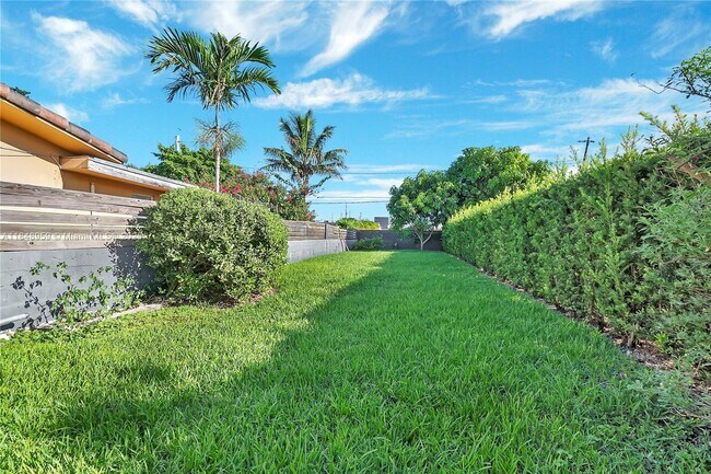 Foto del edificio - 7242 SW 22nd St