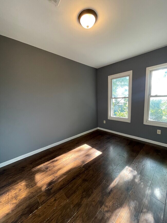 Unidad 1R - 662 Grove St