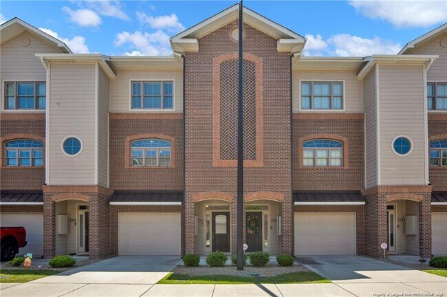 Foto del edificio - 278 Hugh Shelton Loop