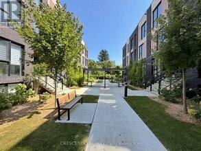 Building Photo - 176 Clonmore Dr
