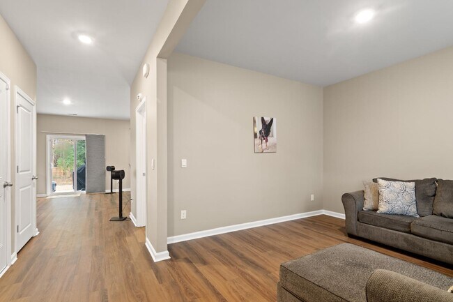 Foto del edificio - 103 Cardinal Flower Ct