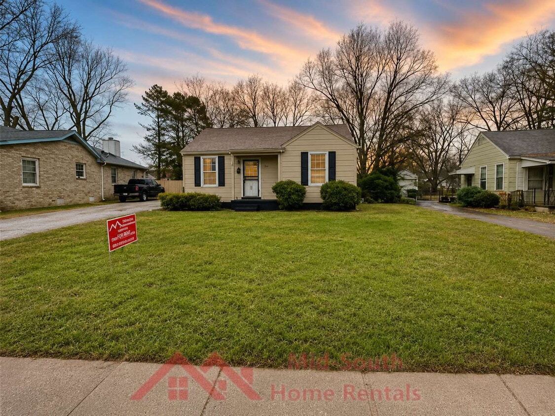 Photo - 1060 Salem Street