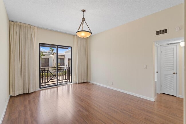 Building Photo - 1630 S Ocean Ln