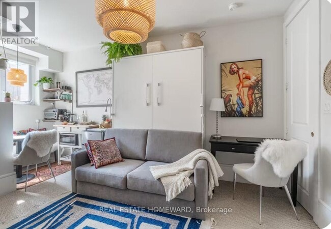 Building Photo - 336 Davenport Rd