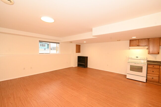 Photo du bâtiment - 2180 Victoria St