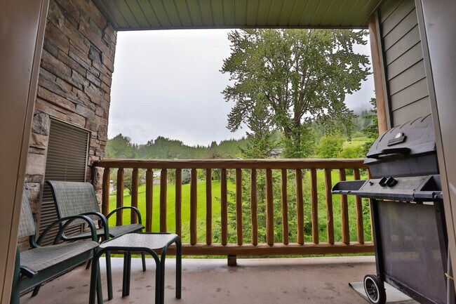 Photo du bâtiment - 1624 McLeod Ave